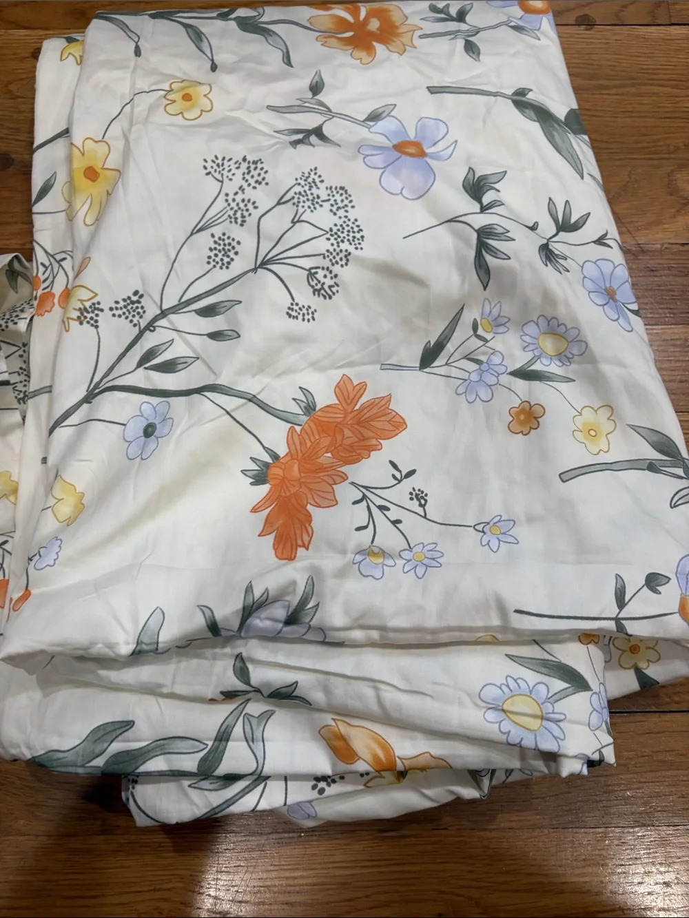 Floral cooling king size duvet cover has zipper & two X-Large king pillow cases